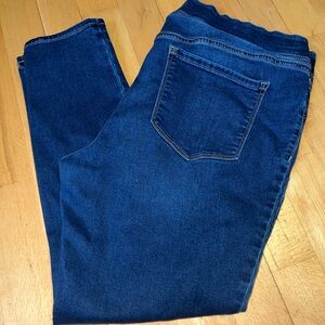 Old Navy| Dark Blue| Women’s Distressed Jeggings